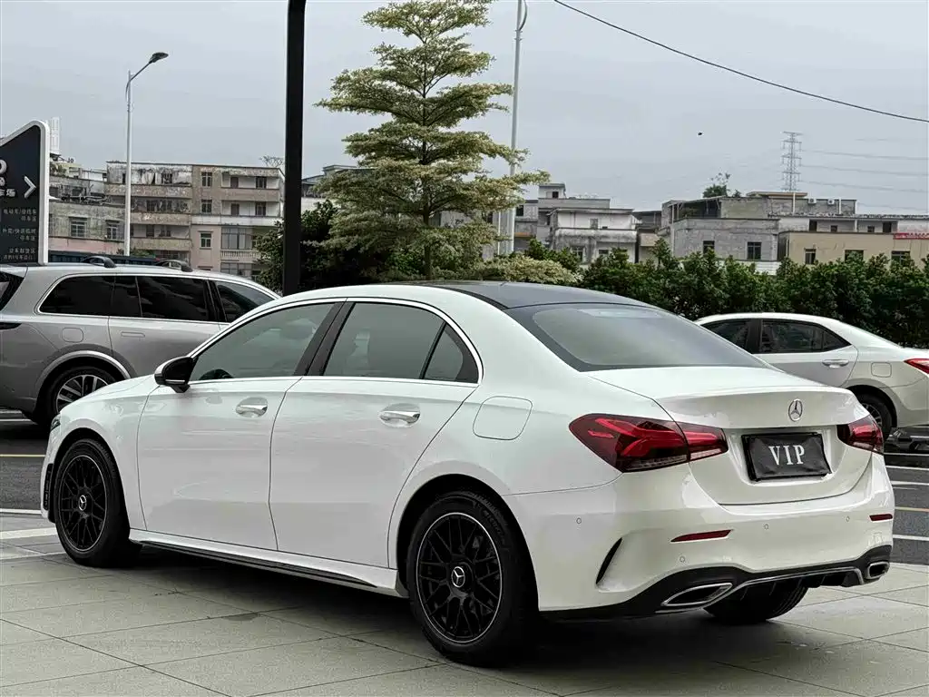Mercedes-Benz A-Class 2020 A 200 L Sport Sedan фото 4