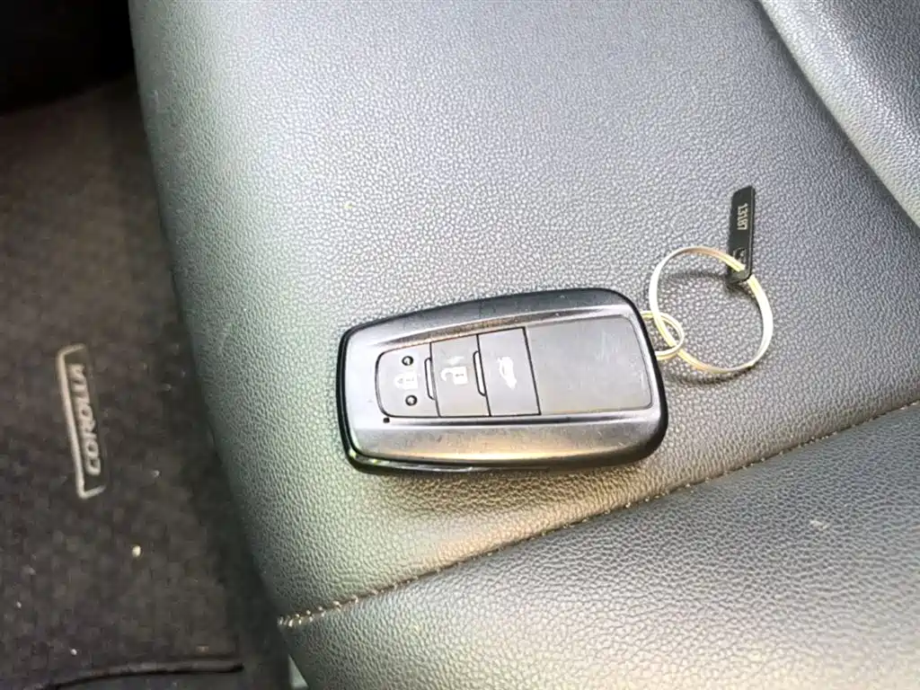 Toyota Corolla 2021 1.2T S-CVT Elite PLUS Edition фото 9