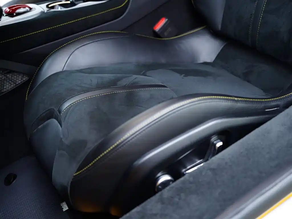 Lotus Cars EMIRA 2022 3.5T V6 Manual First Edition фото 26