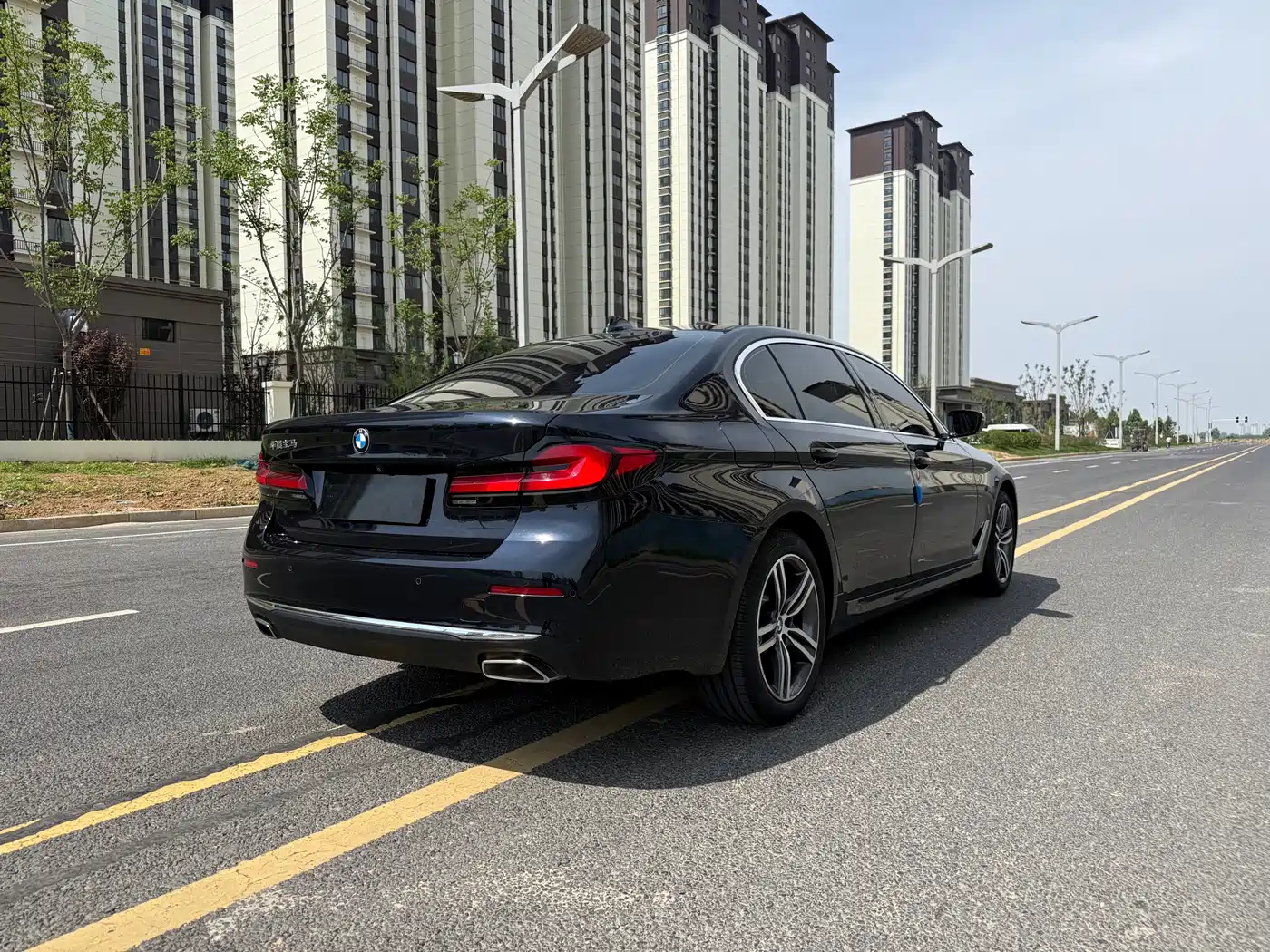 BMW 5 Series 2022 530Li Leading Luxury Package фото 11