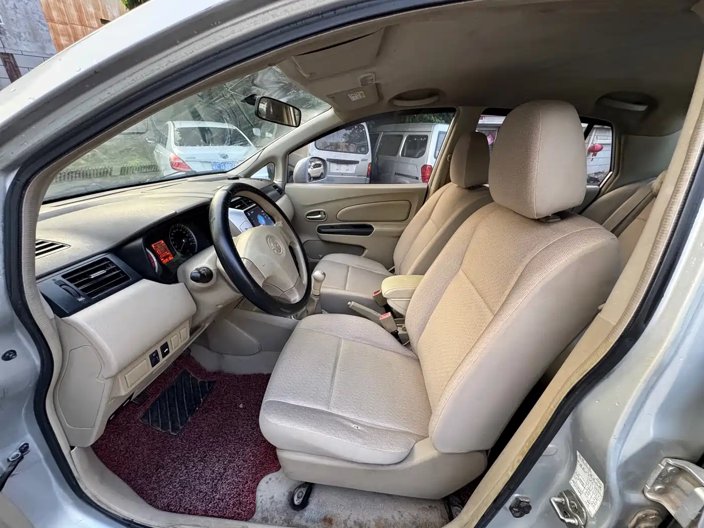Venucia D50 2012 2012 Model 1.6L Manual Comfort