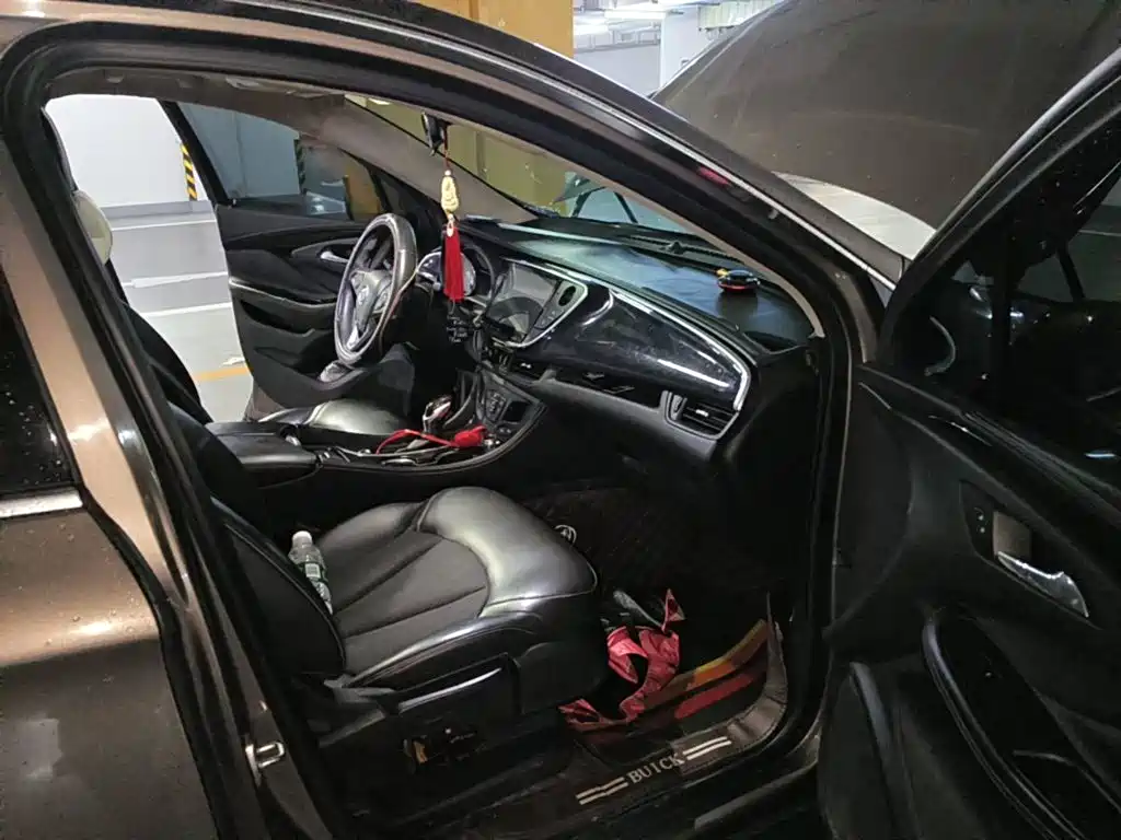 Фото 12 - Buick Envision Plus