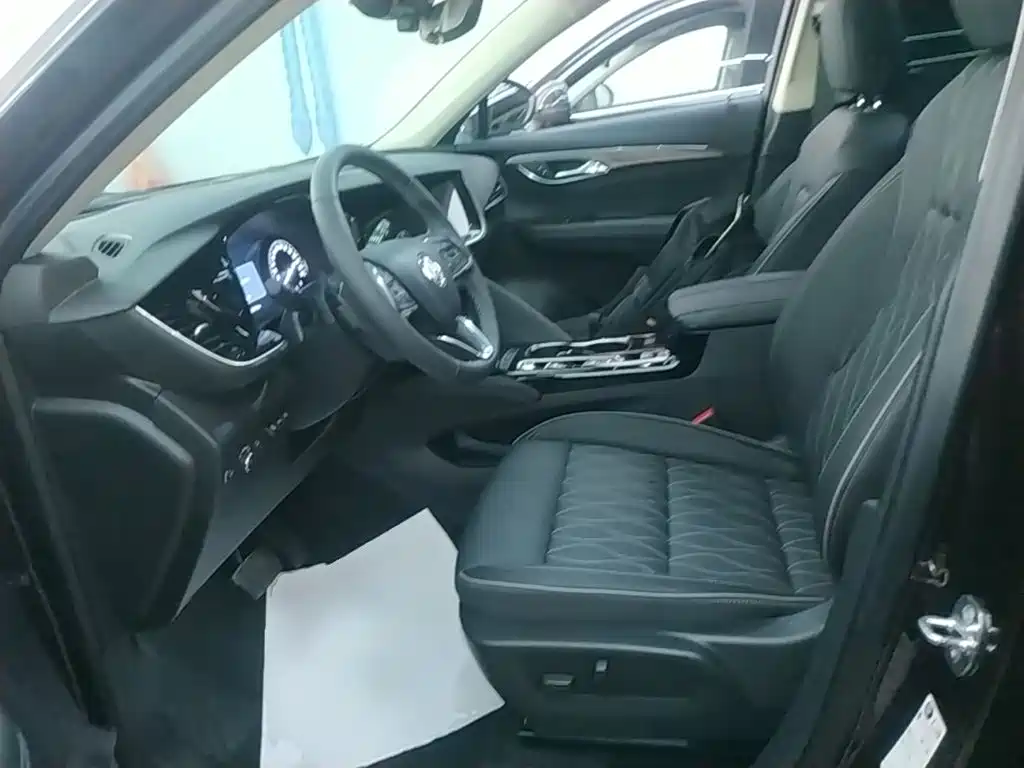صورة 15 - Buick Envision Plus