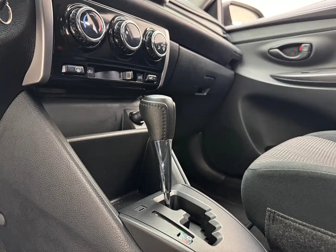 Toyota Vios 2017 1.5L CVT Pioneer фото 17
