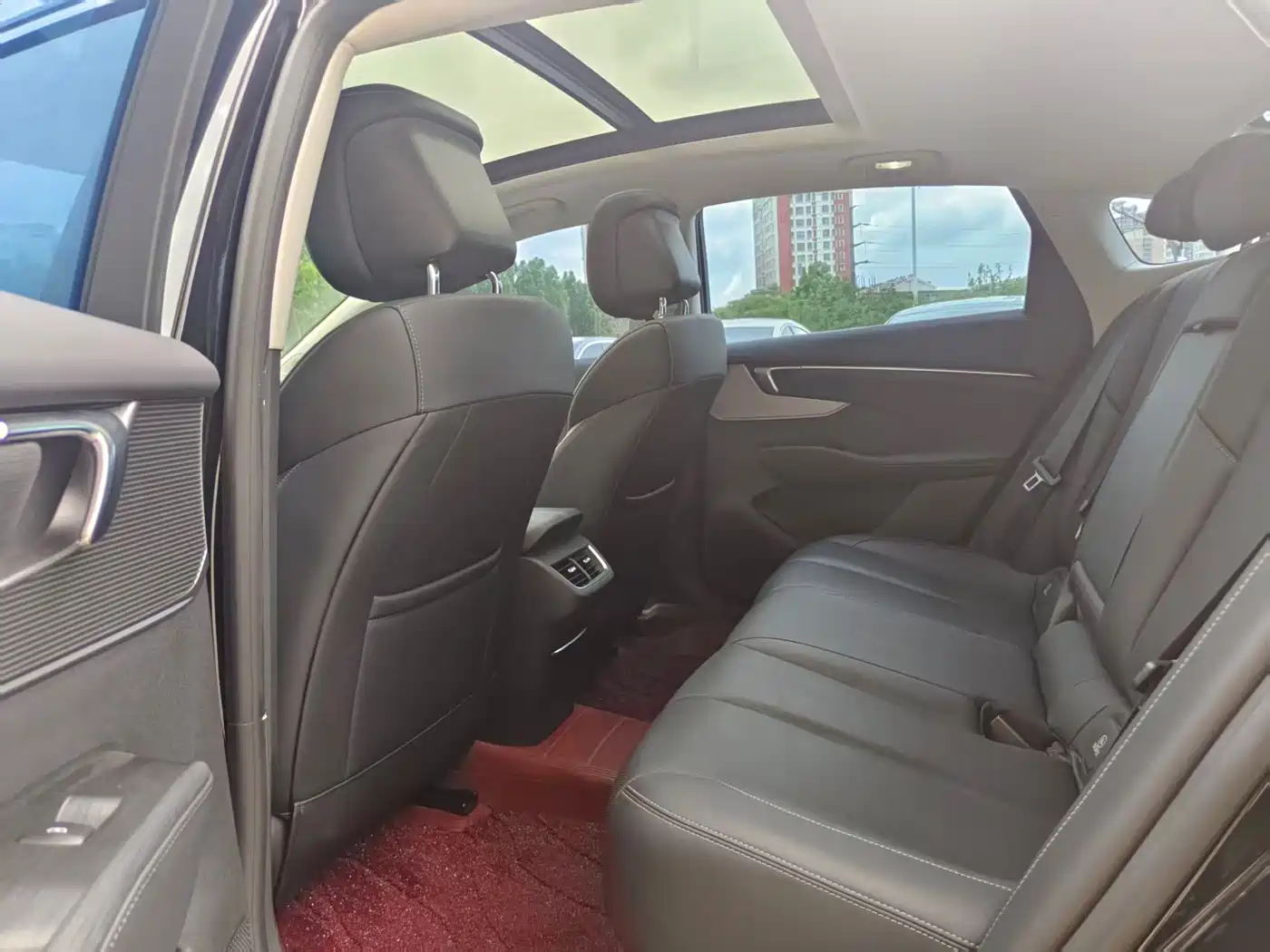 Buick LaCrosse 2025 Model 28T Platinum Edition фото 5