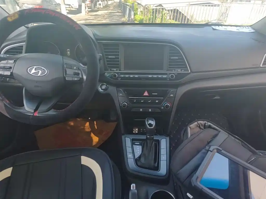 Hyundai Elantra 2018 1.4T DCT Dynamic·Vitality Model фото 13