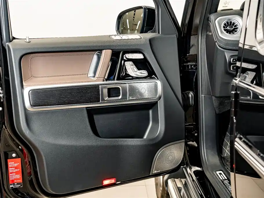 Mercedes-Benz G-Class 2024 G 500 фото 19