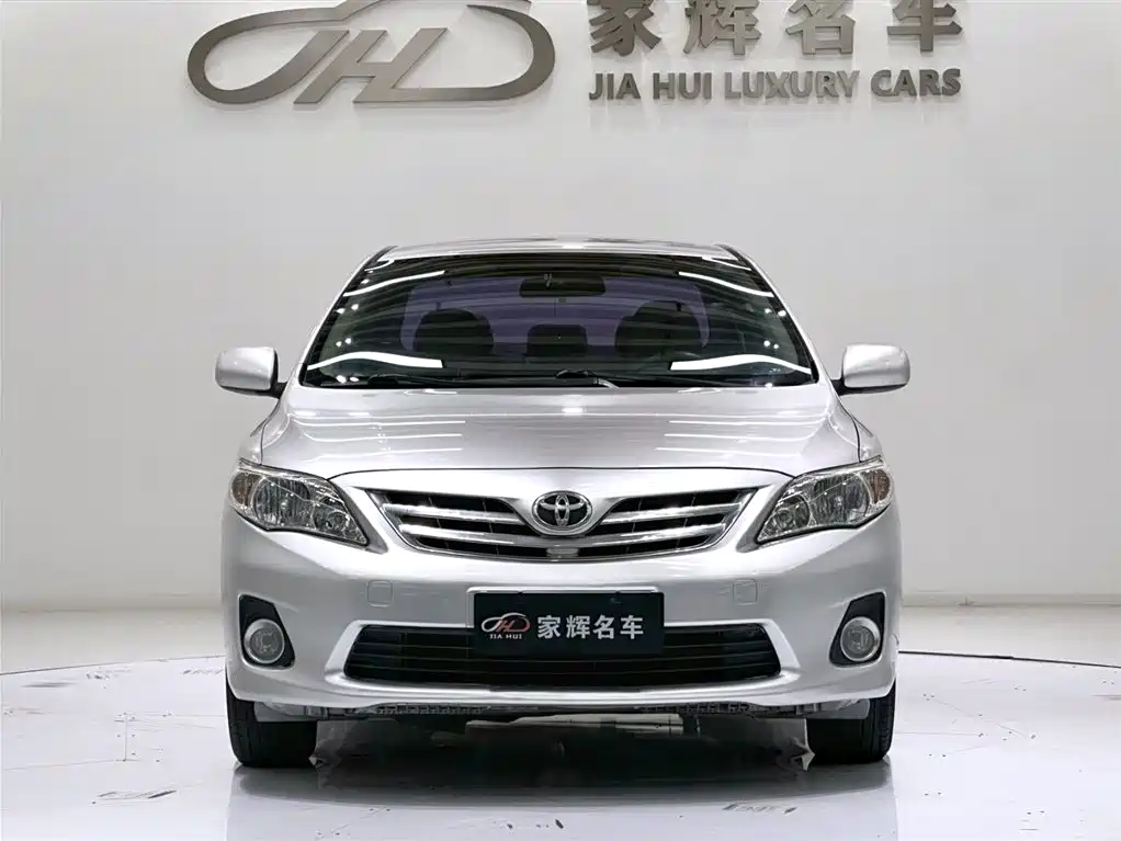 Toyota Corolla 2011 1.6L Automatic GL фото 2