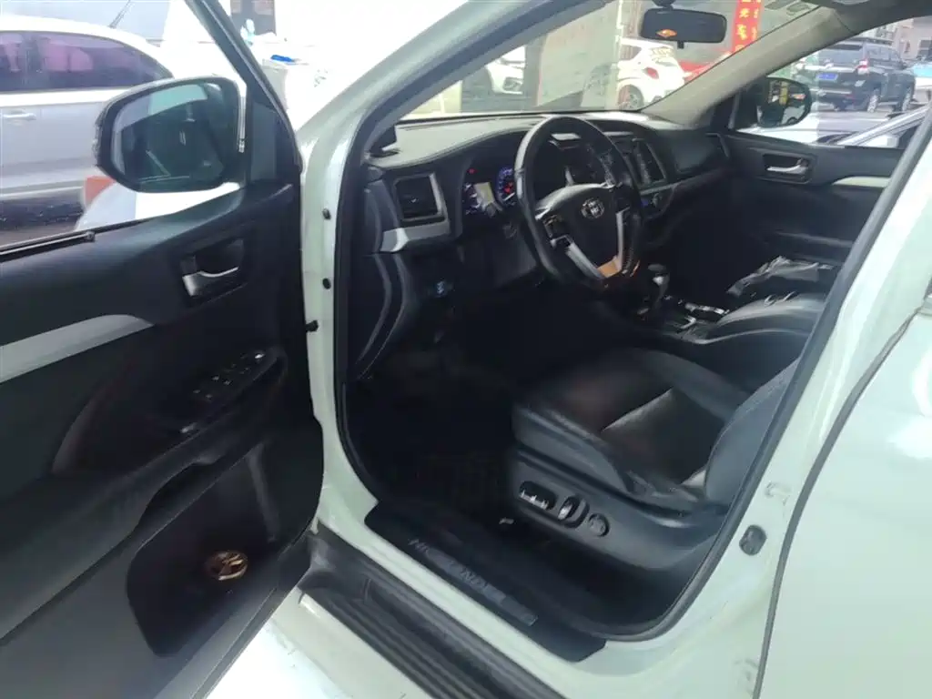 Toyota Highlander 2015 2.0T AWD Luxury Edition 7-seater фото 16