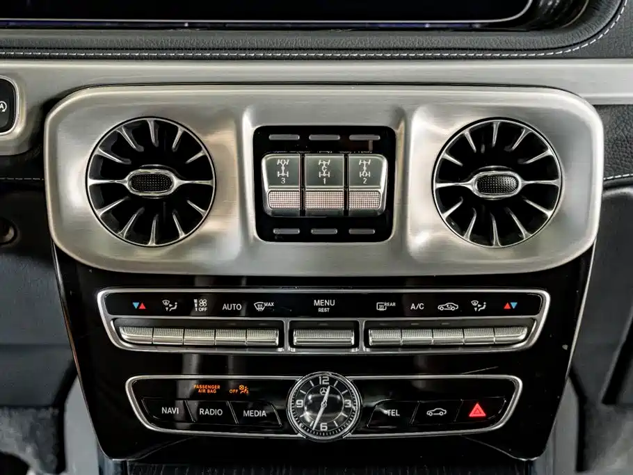 Mercedes-Benz G-Class 2024 G 500 фото 16