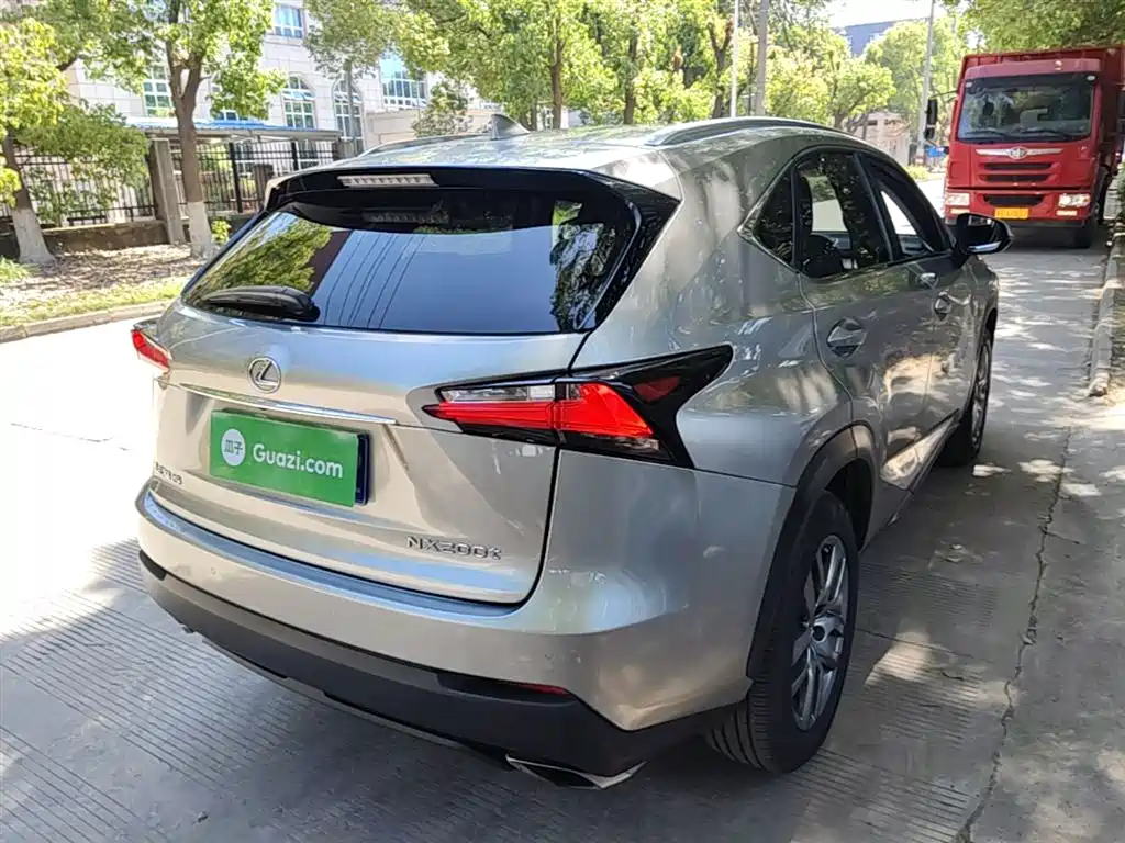 Lexus NX 2015 200t AWD F Sport фото 7