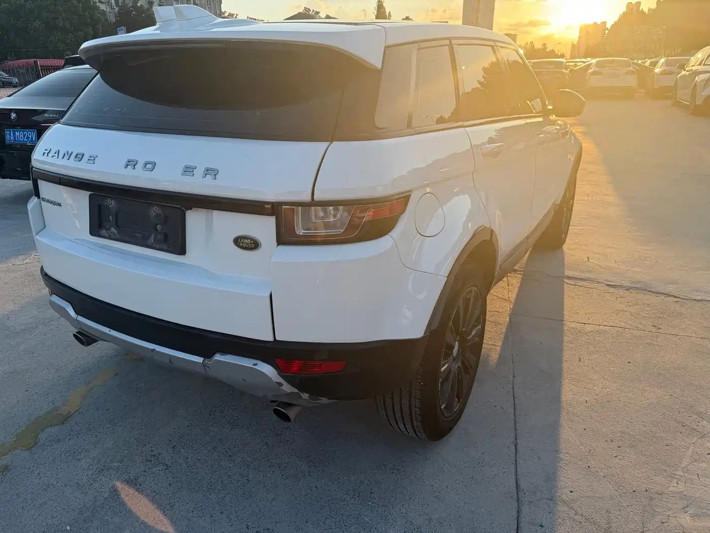 Photo 11 - Land Rover Range Rover Evoque