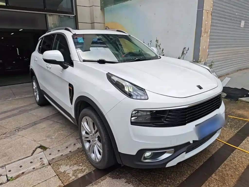 Lynk & Co 01 2017 2.0T 2WD Pro Version фото 4