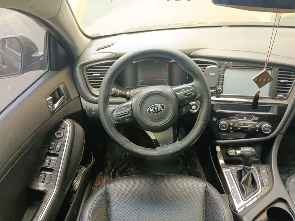 صورة 3 - Kia K5