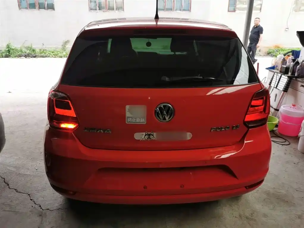 Volkswagen Polo 2014 1.6L Automatic Comfort Edition фото 6