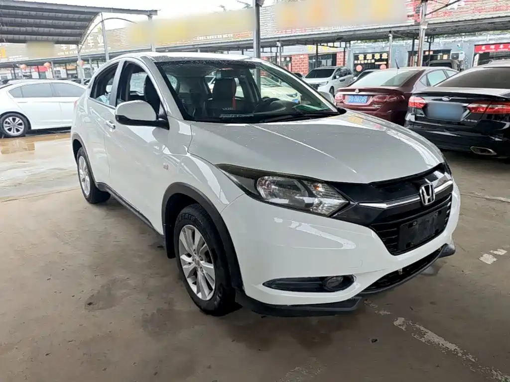 Фото 4 - Honda Vezel