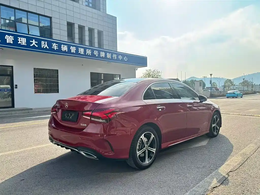 Mercedes-Benz A-Class 2022 Facelift A 200 L Sport Sedan Dynamic фото 9