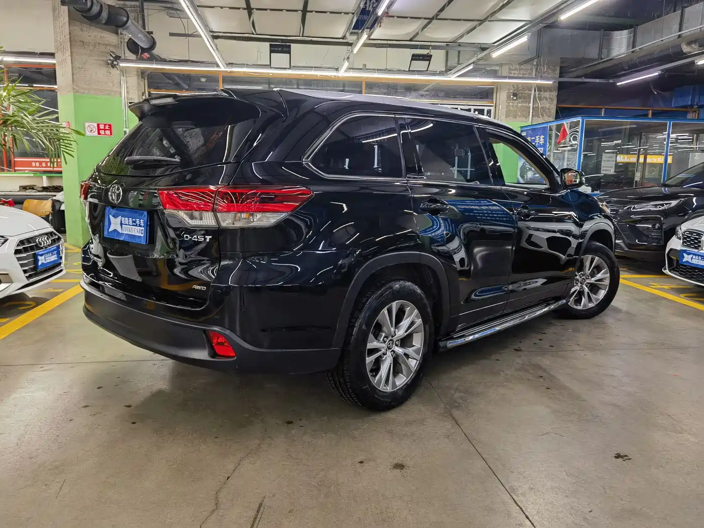 Toyota Highlander 2018 2.0T 4WD Elite 7-seater (China V) фото 4