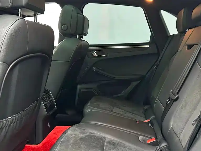 Porsche Macan 2021 Macan 2.0T фото 13