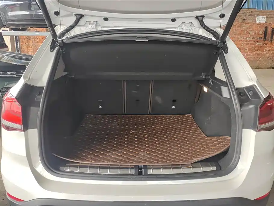 BMW X1 2021 Facelift sDrive20Li Premium фото 4