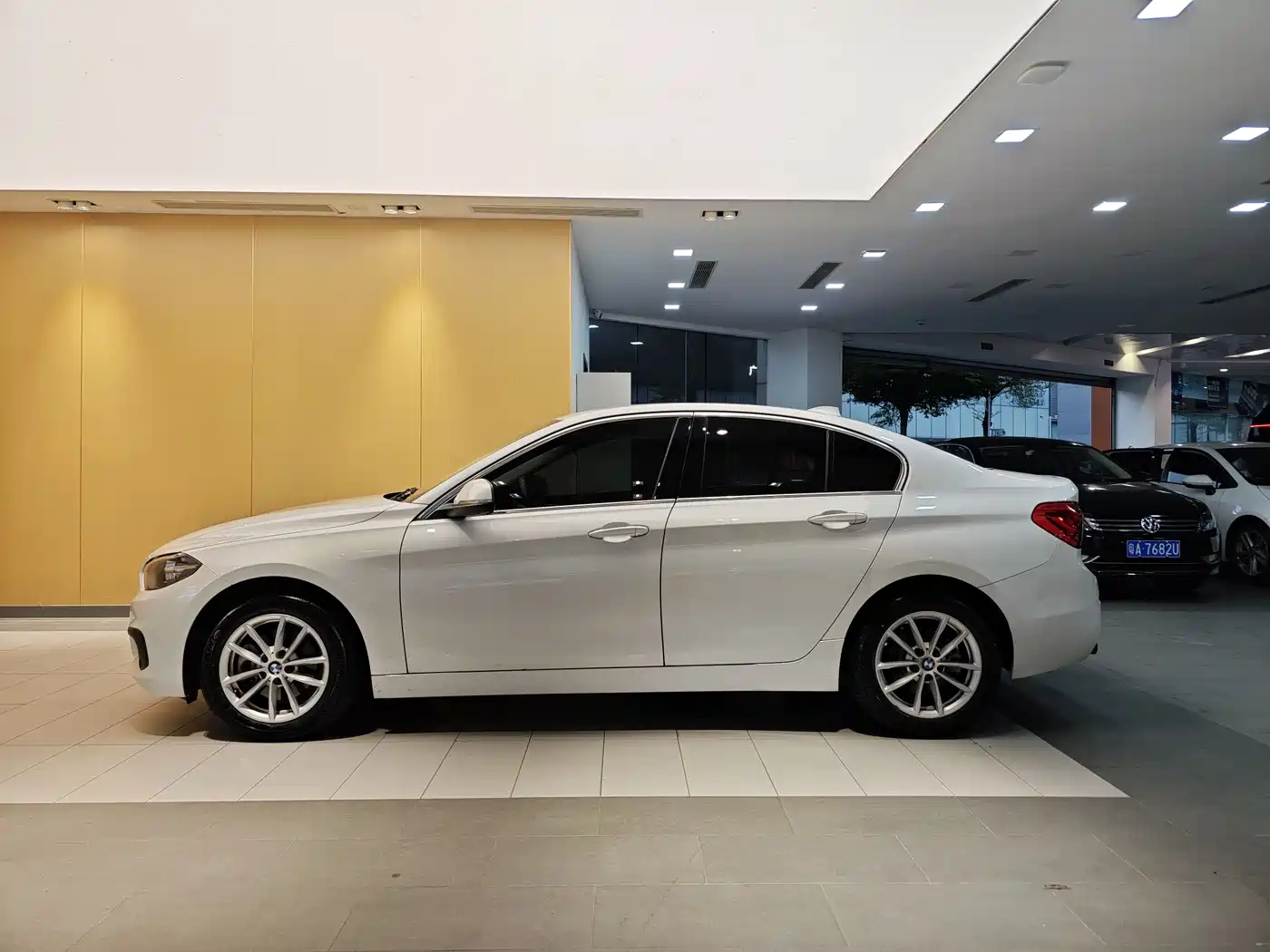 BMW 1 Series 2018 118i Fashion Edition фото 6