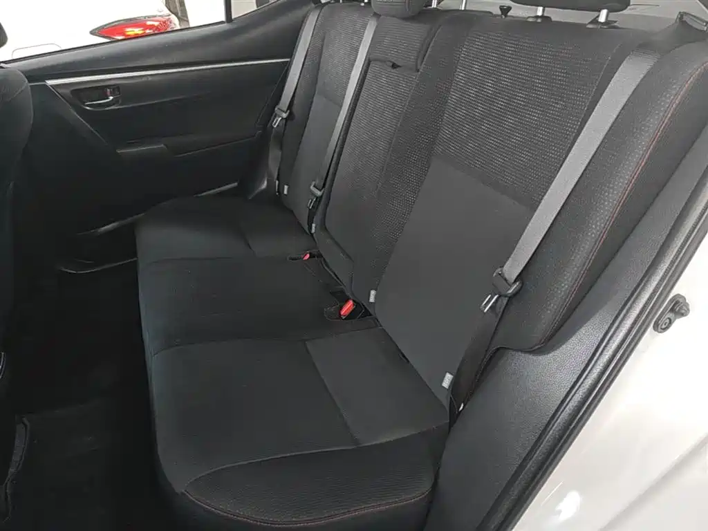 Toyota Corolla 2018 1.2T S-CVT GL-i Smart Shine Edition фото 17