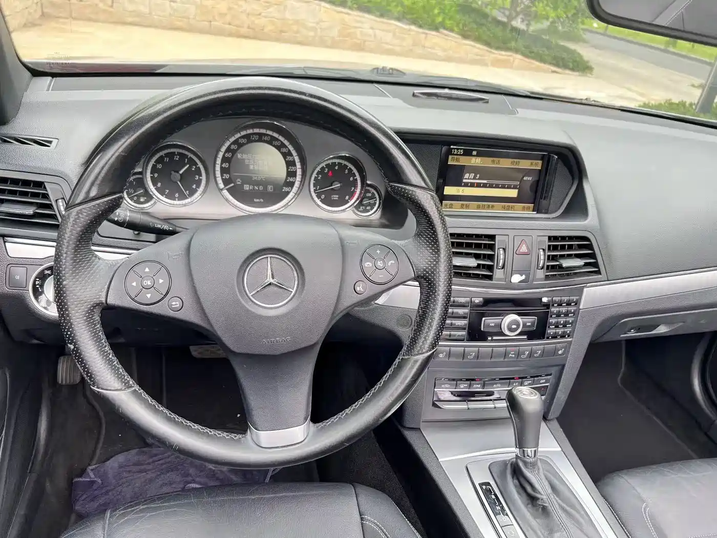 Mercedes-Benz E-Class (Import) 2011 E 260 CGI Convertible фото 7