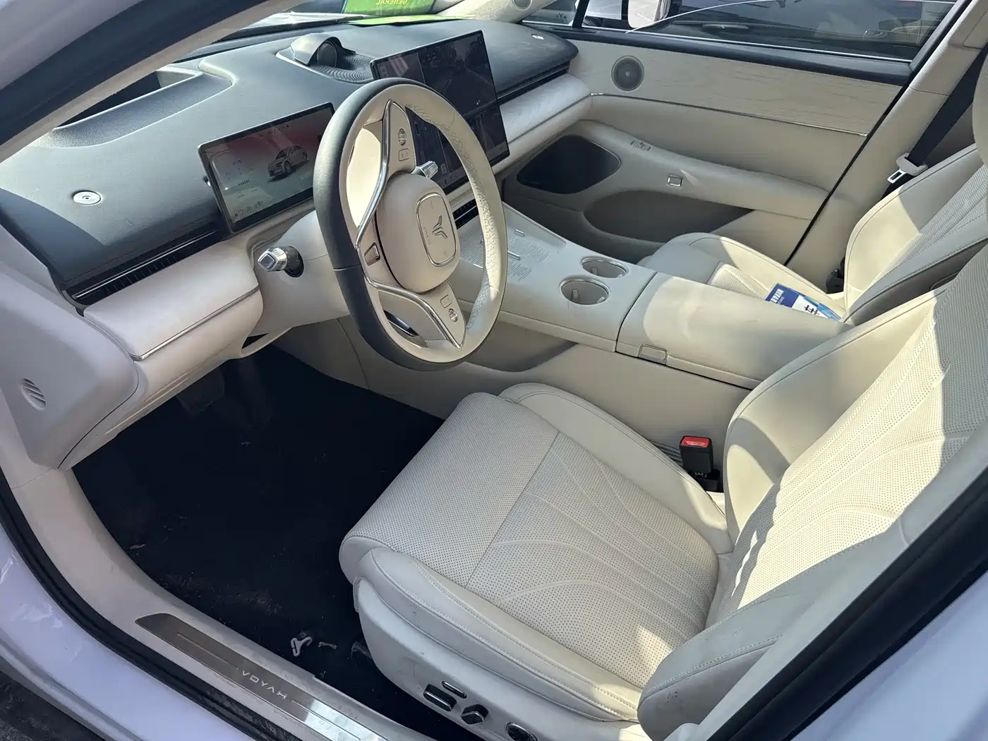 Voyah Auto VOYAH Zhuiguang L 2025 2025 Mid-configuration Model