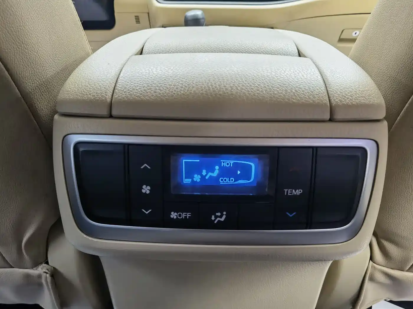 Toyota Highlander 2018 2.0T 4WD Elite 7-seater (China V) фото 15