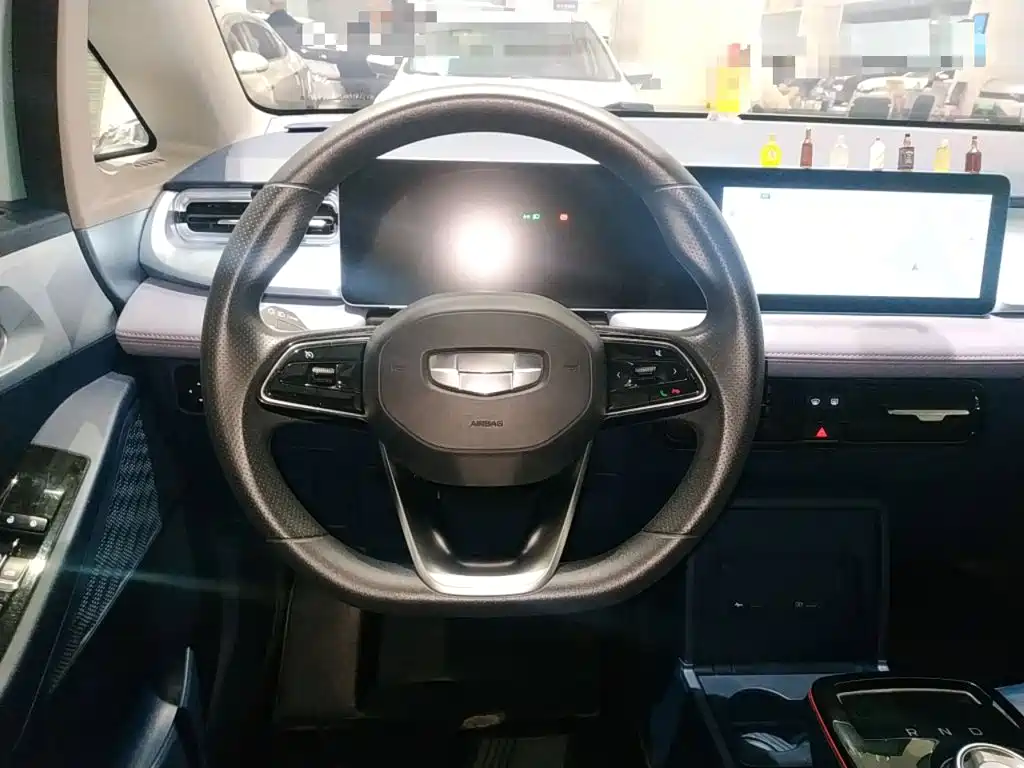 Фото 7 - Geely Geometry E Firefly