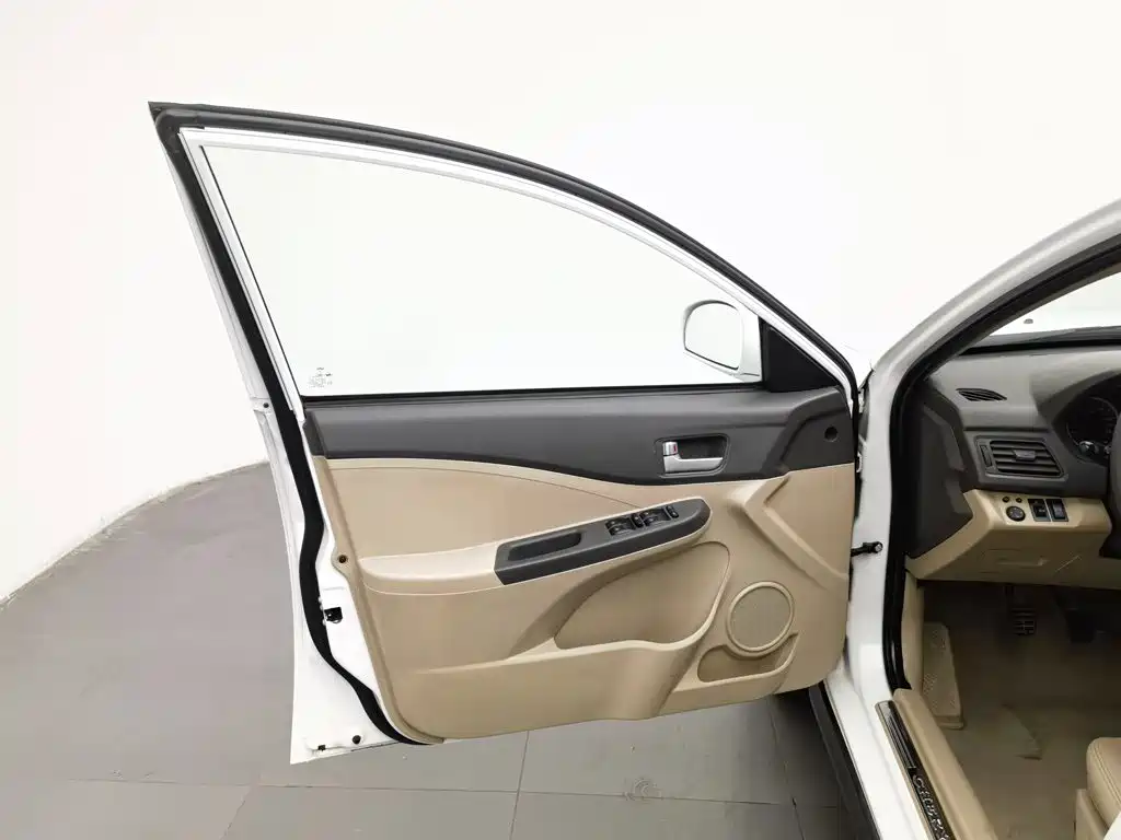 Chery E5 2012 2011 1.5L Manual Premium