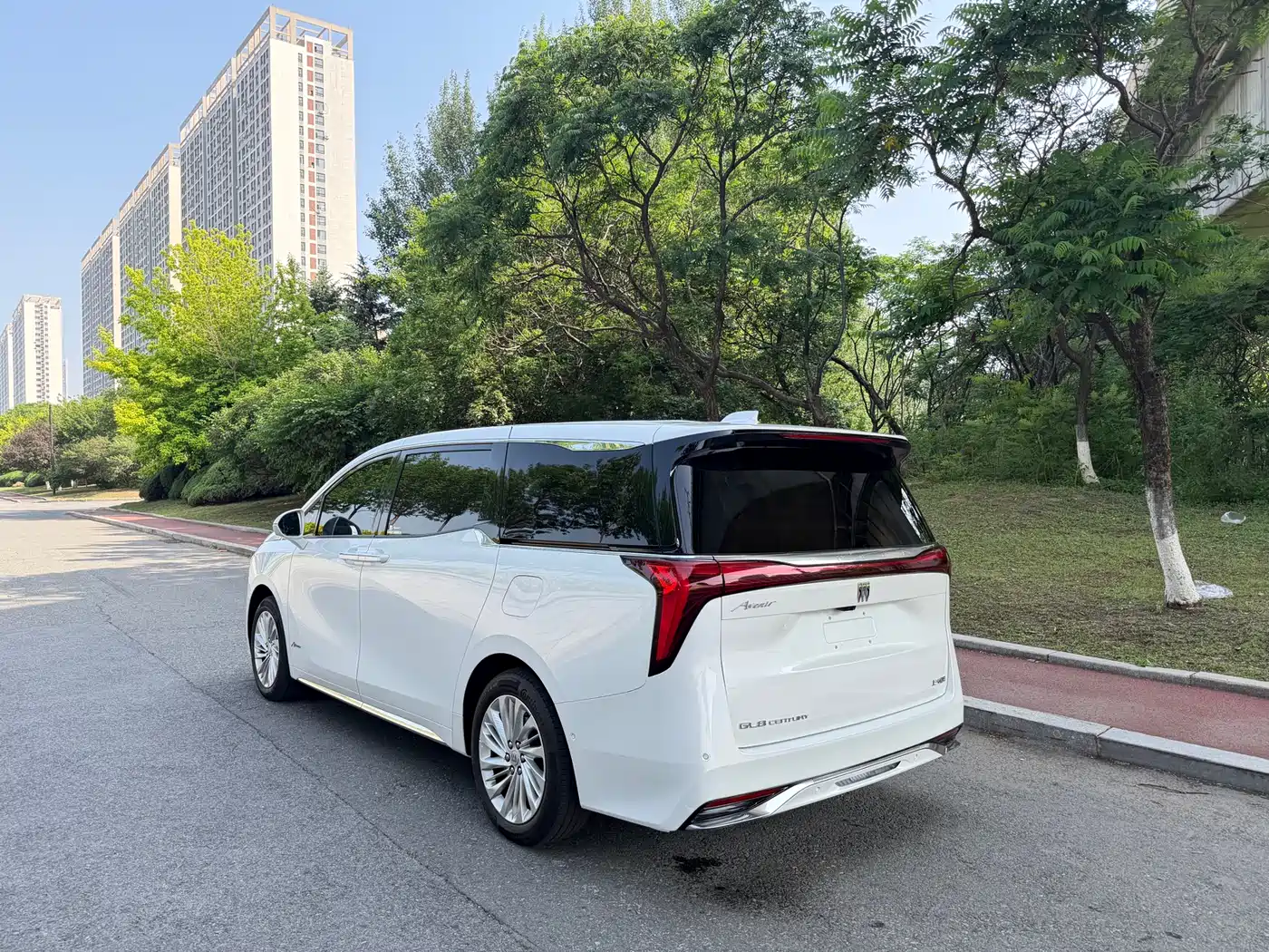 Buick Century 2023 2.0T 7-Seater World Edition фото 4