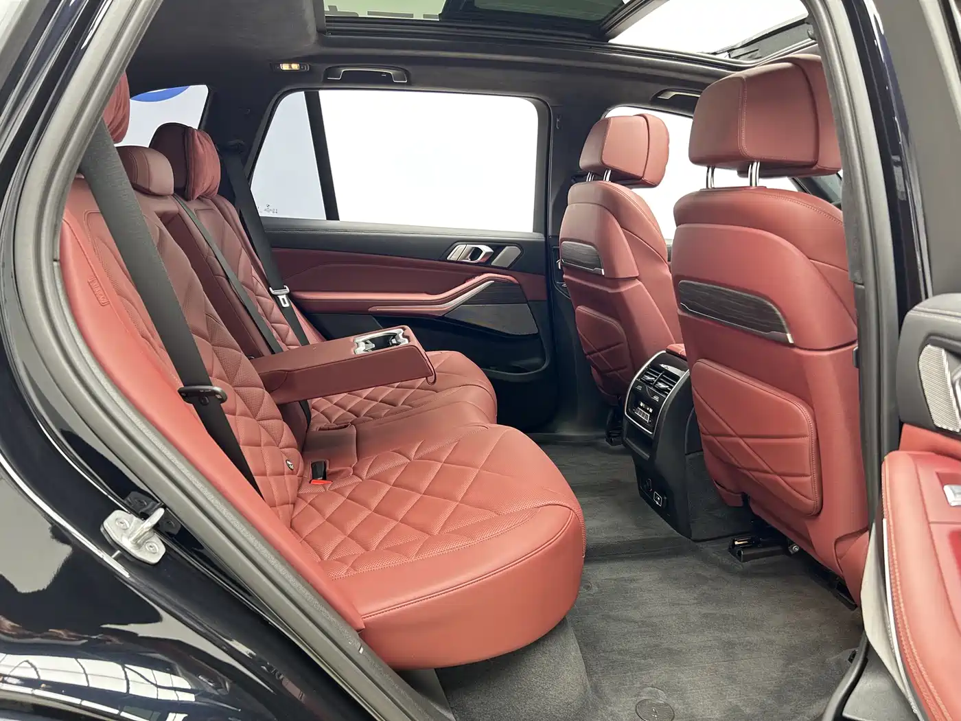BMW X5 2022 Model xDrive 40Li M Sport Package фото 21