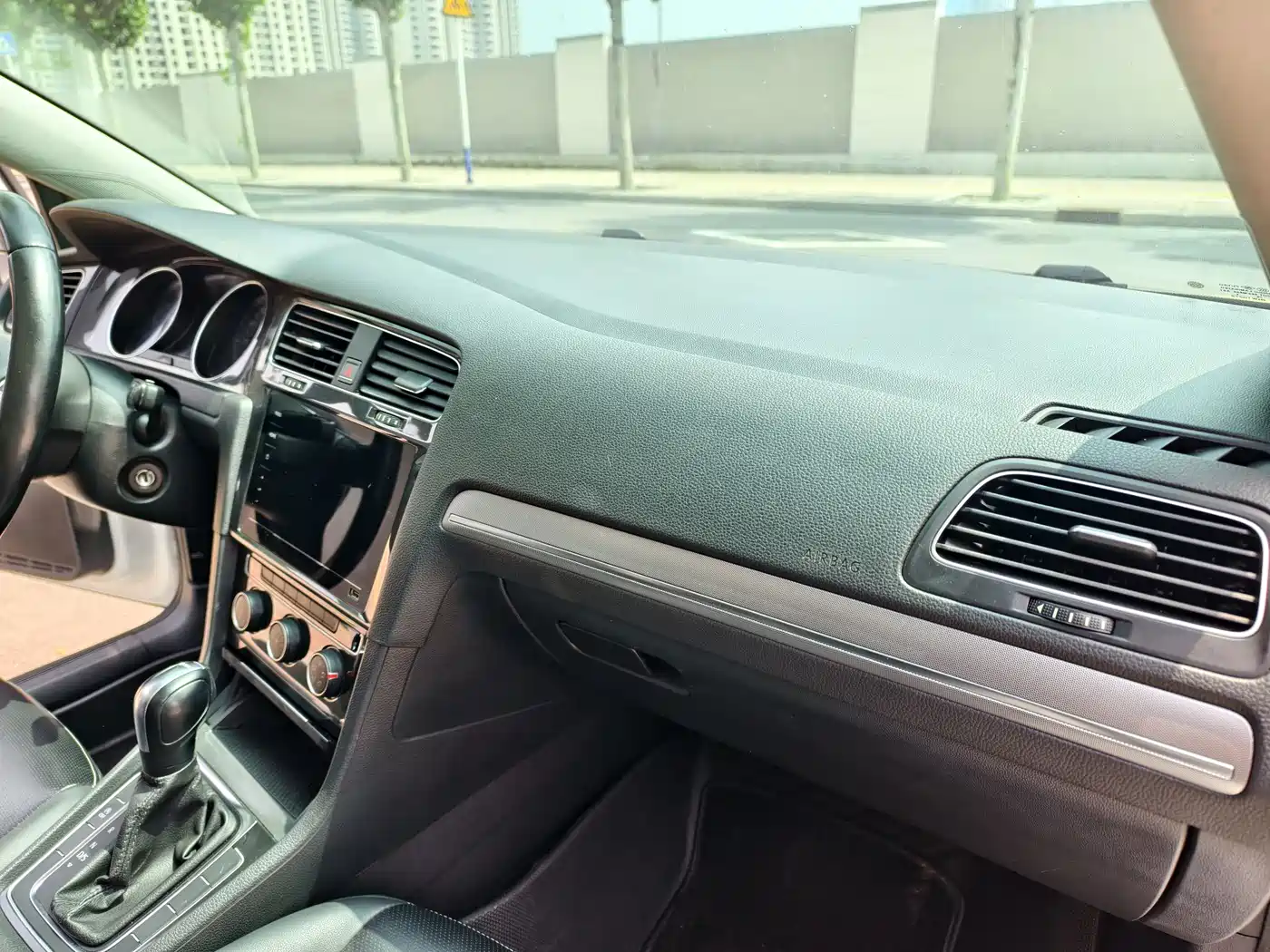 Volkswagen Golf 2020 200TSI DSG Comfort фото 19