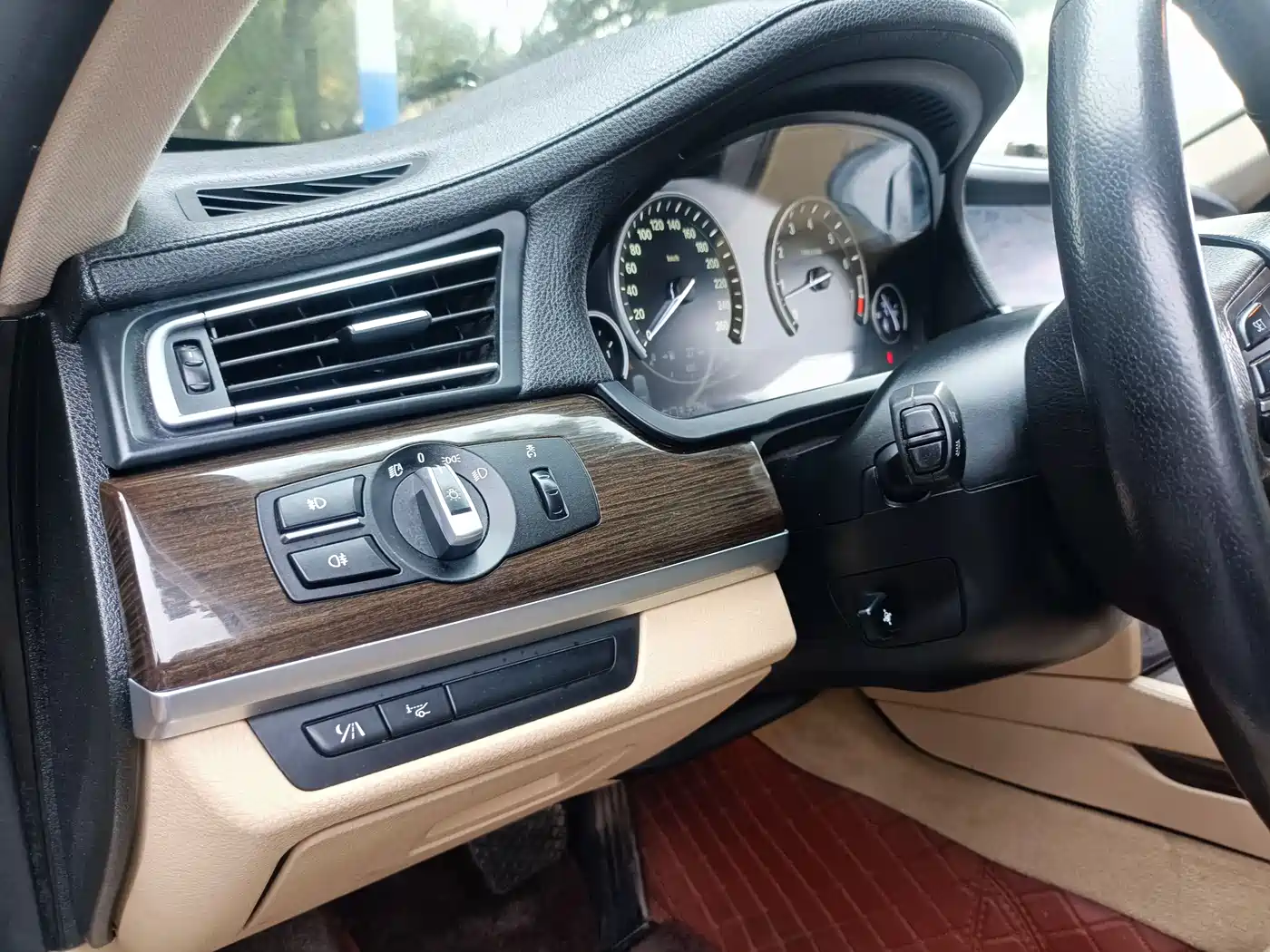 BMW 7 Series 2009 740Li Premium фото 17