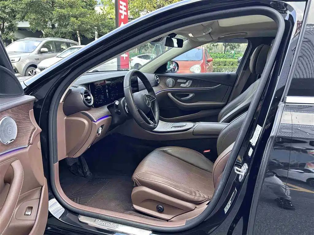 Mercedes-Benz E-Class 2021 E 300 L Luxury фото 4