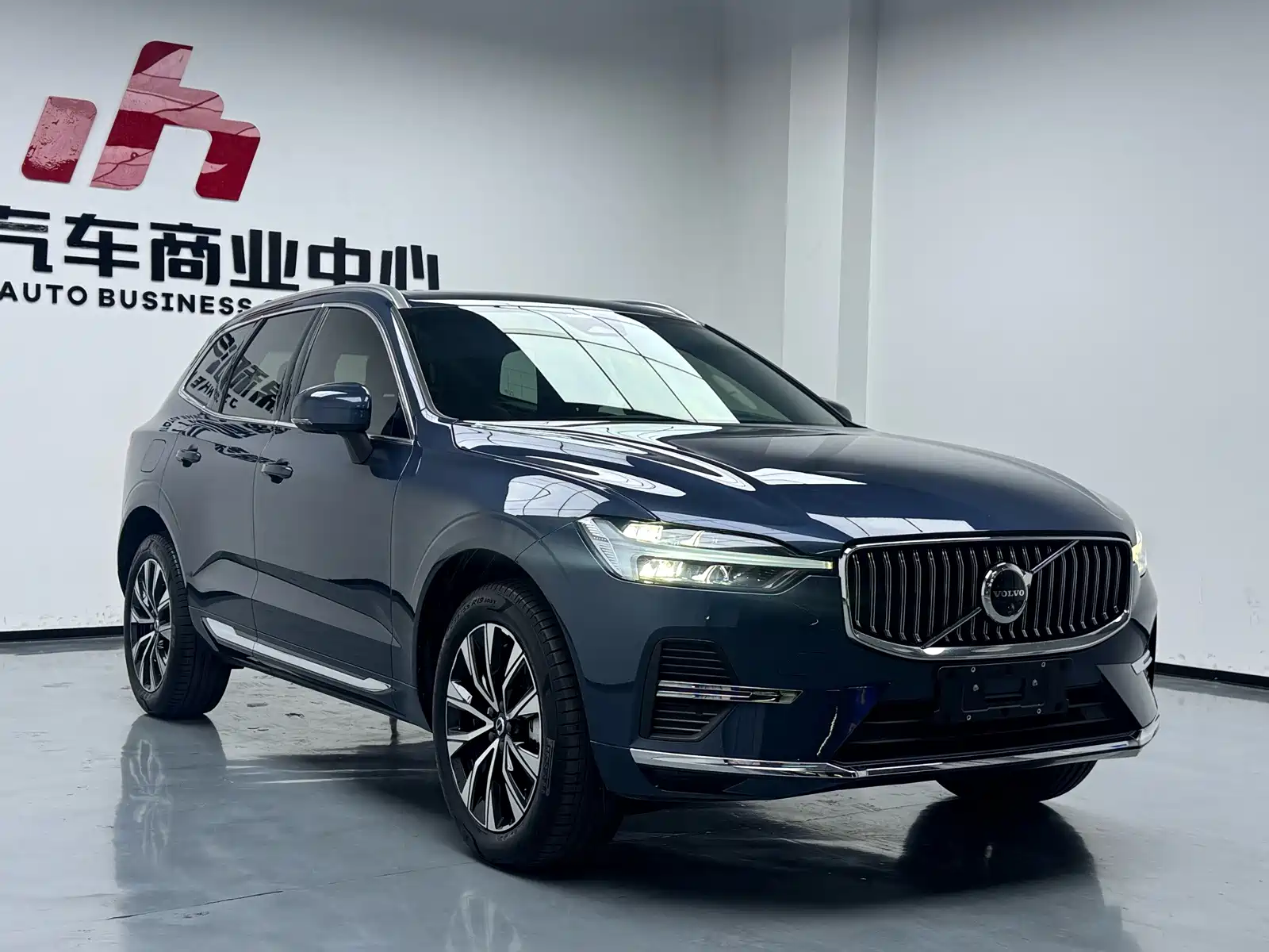 Photo 4 - Volvo XC60