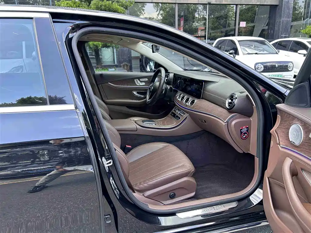 Mercedes-Benz E-Class 2021 E 300 L Luxury фото 12