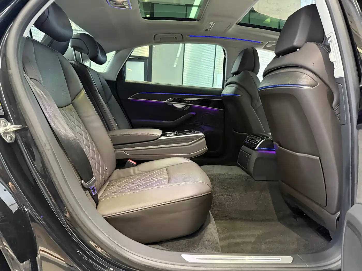 Audi A8 2021 A8L 50 TFSI quattro Comfort фото 10