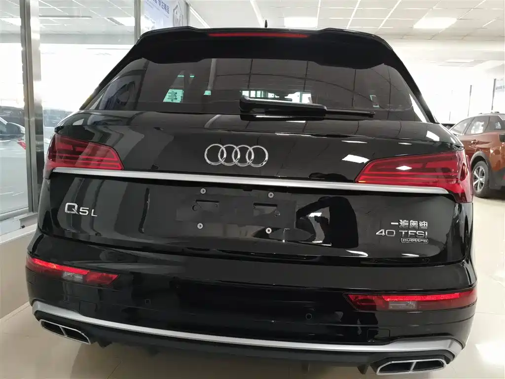 Audi Q5L 2022 40T Luxury Dynamic фото 6