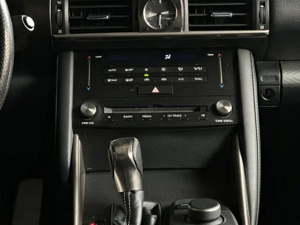 Lexus IS 2018 2017 300 F SPORT
