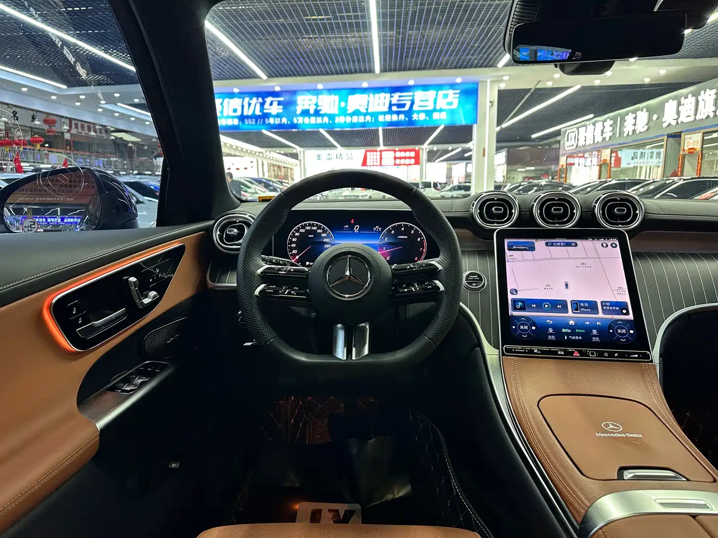 Mercedes-Benz GLC 2024 GLC 260 L 4MATIC Luxury 5-seater фото 8