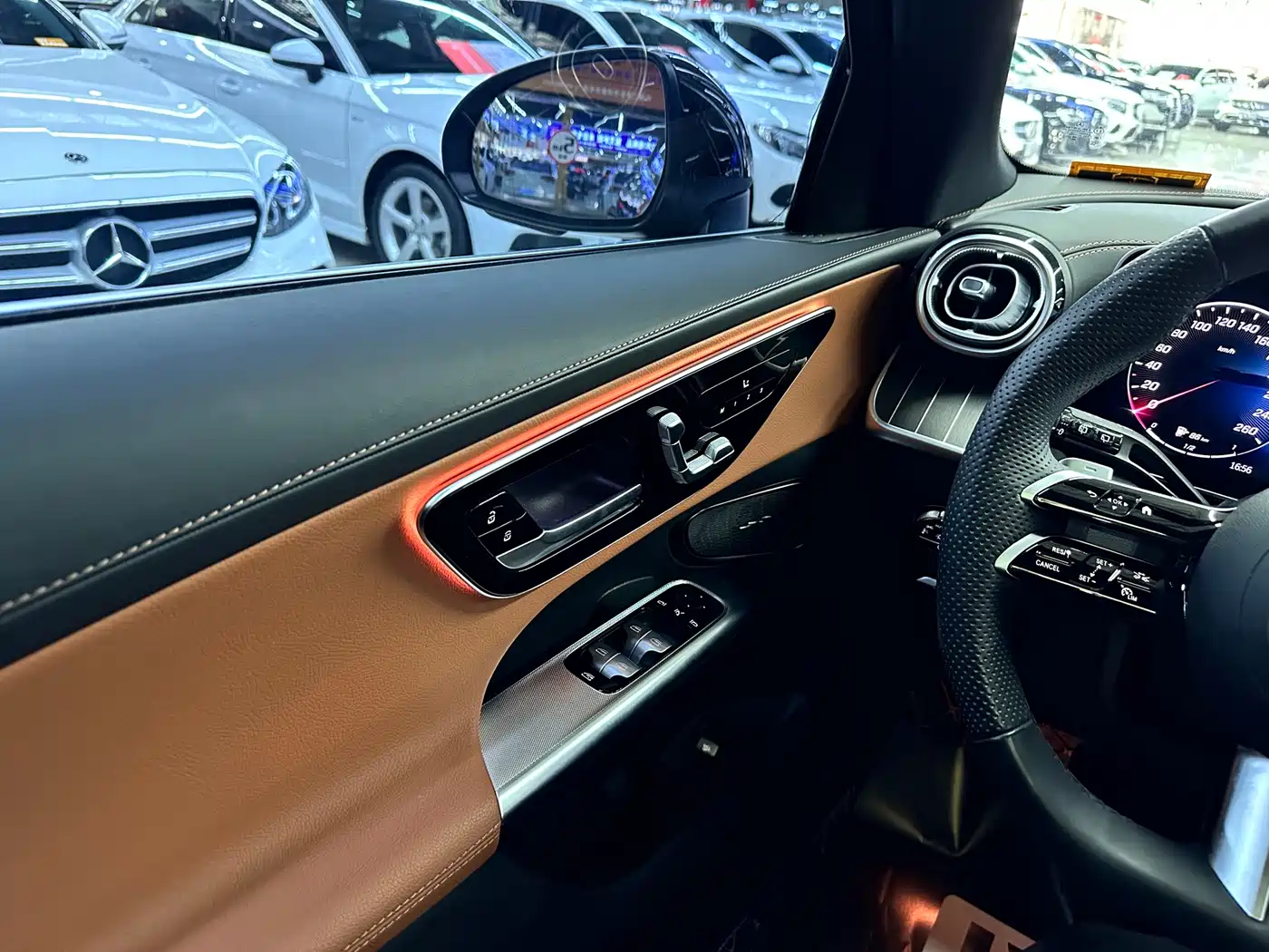 Mercedes-Benz GLC 2024 GLC 260 L 4MATIC Luxury 5-seater фото 14