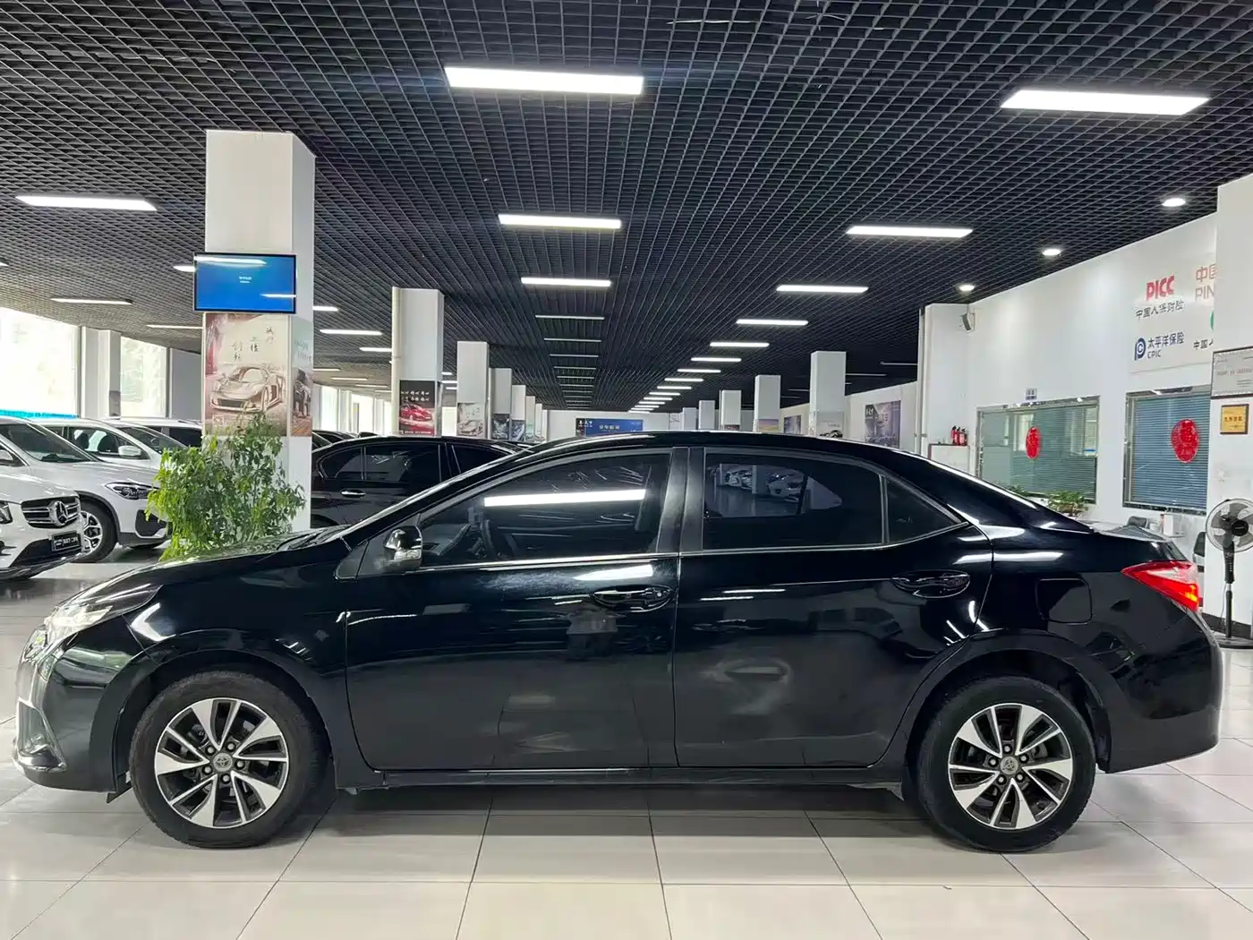 Toyota Levin 2016 1.8GS CVT Elite Edition фото 3