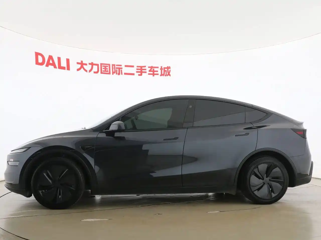 Фото 6 - Tesla Model Y