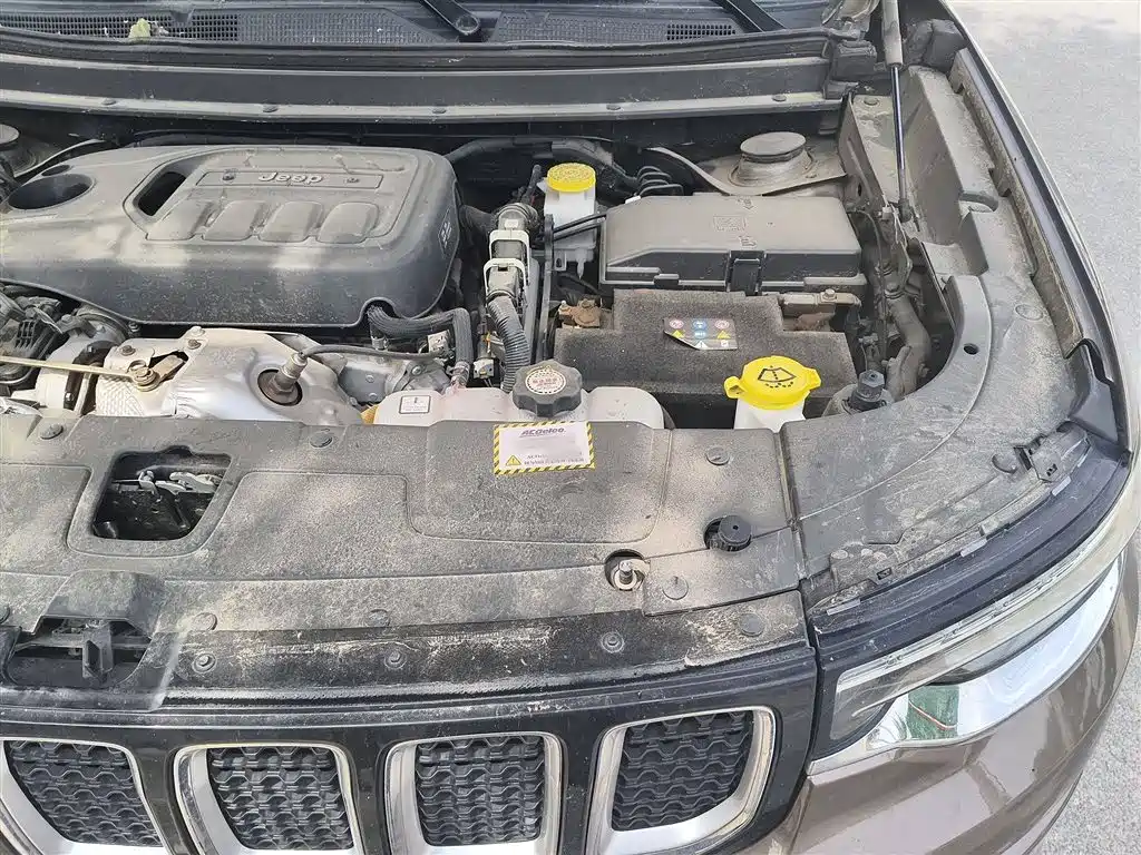 Jeep Grand Commander 2019 2018 2.0T AWD Ultimate Edition (China V)