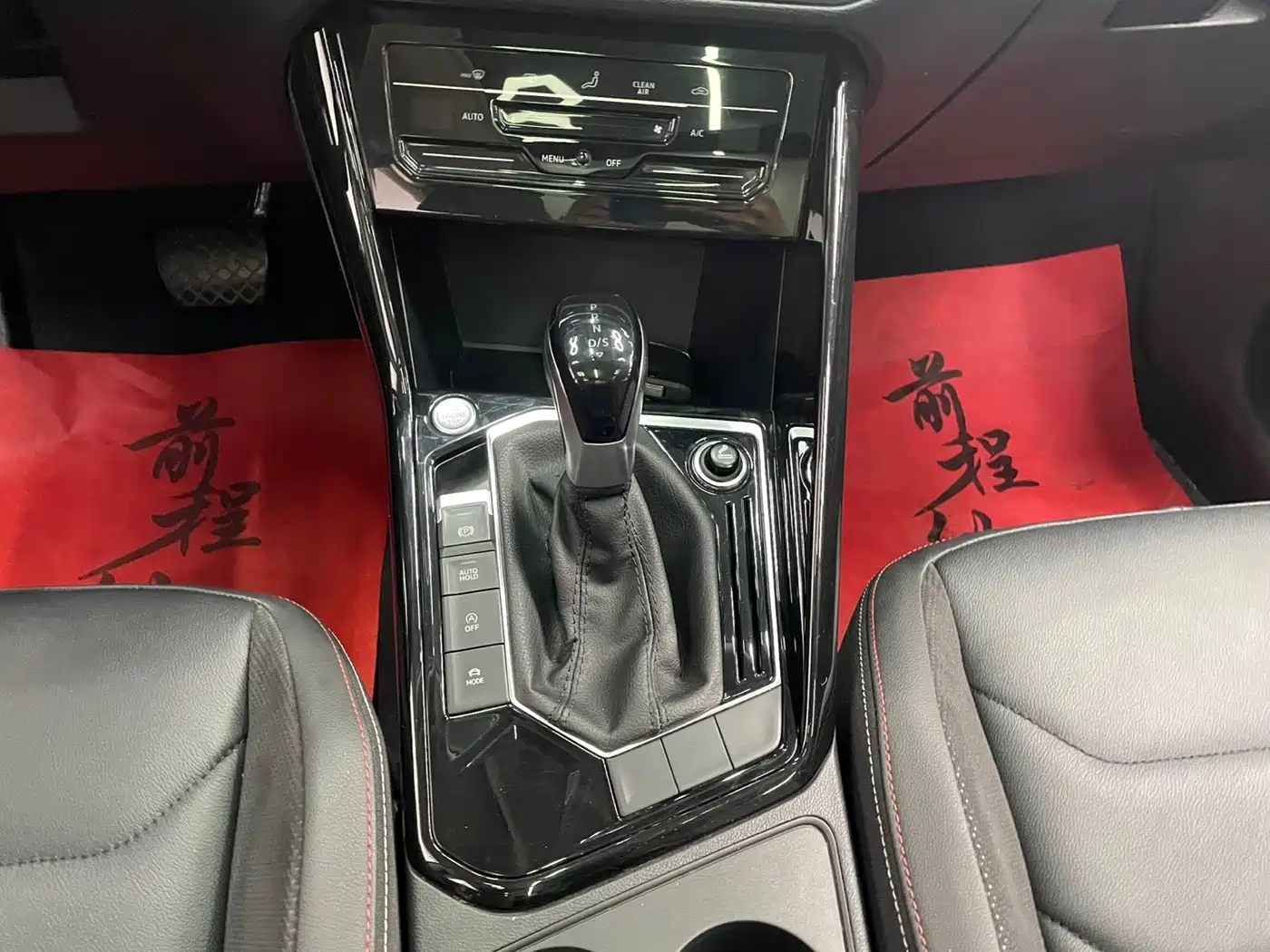 Volkswagen Tayron 2022 280TSI 2WD Luxury Smart Connect Edition фото 13