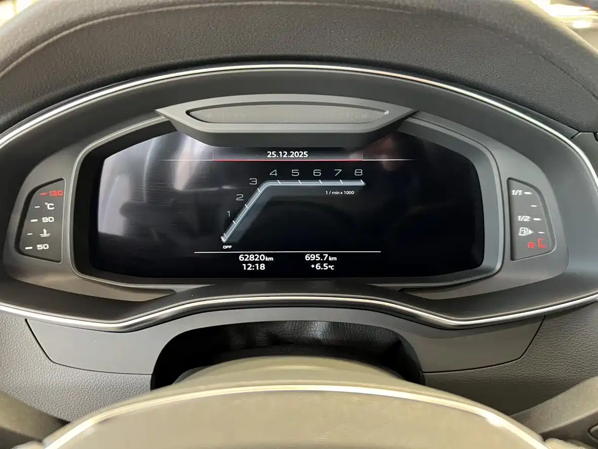 Audi A7 2023 Model 45 TFSI Premium Selection Edition фото 14