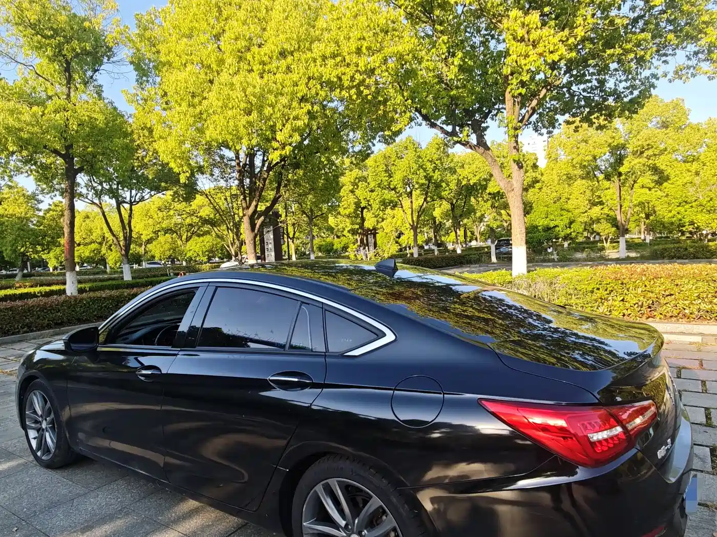 Hongqi H5 2018 30TD Smart Connect Rhythmic Edition фото 8