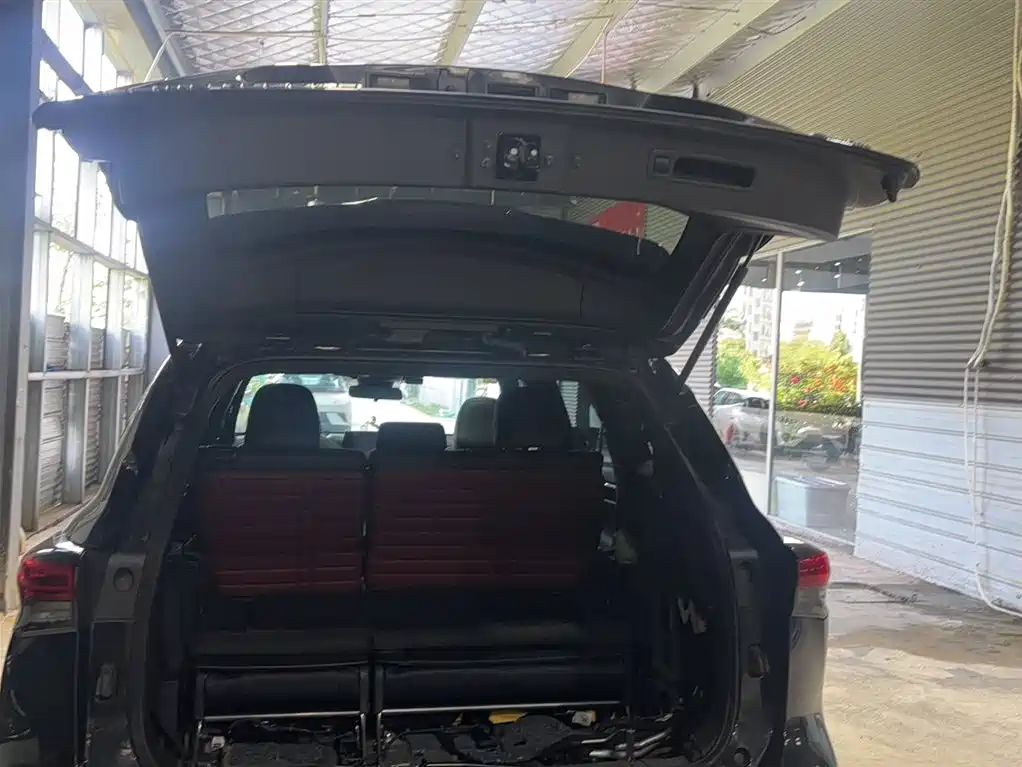 Toyota Crown Kluger 2021 2.5L HEV 4WD Luxury фото 12